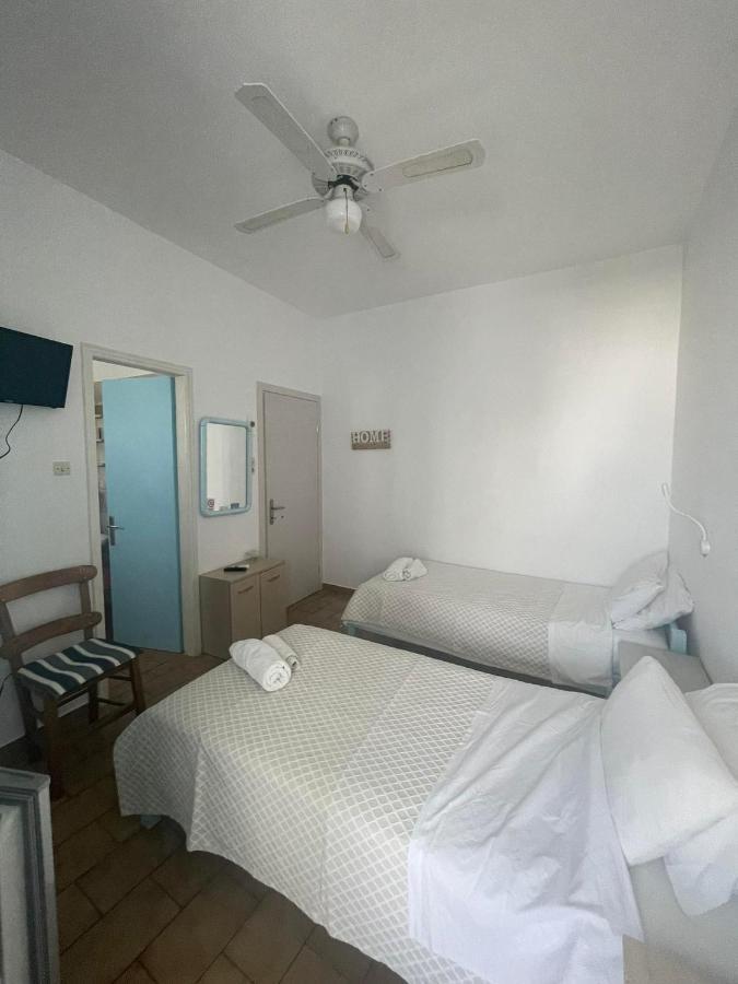Yannis Maria Rooms Antiparos Town エクステリア 写真