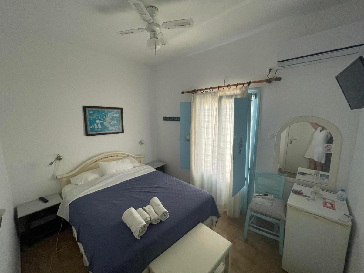 Yannis Maria Rooms Antiparos Town エクステリア 写真