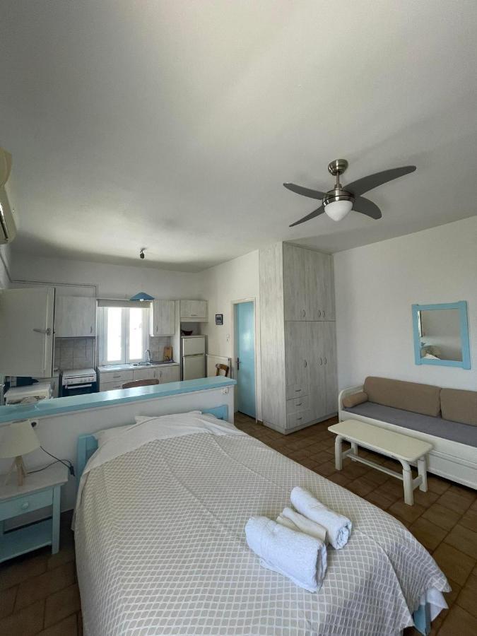 Yannis Maria Rooms Antiparos Town エクステリア 写真